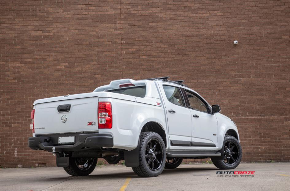 HOLDEN COLORADO COUPLER GLOSS BLACK