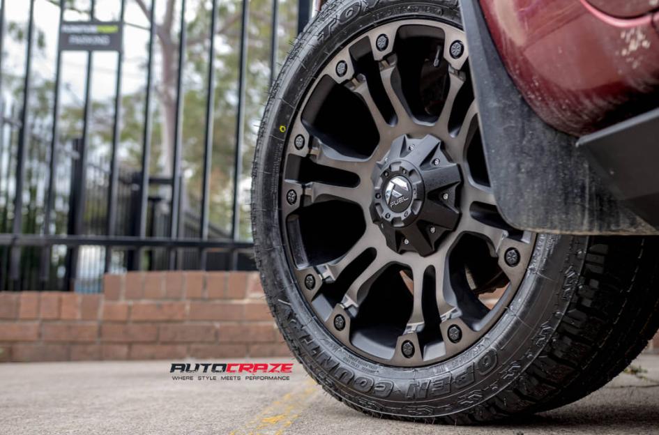 FORD EVEREST VAPOR BLACK MACHINED WITH DARK TINT