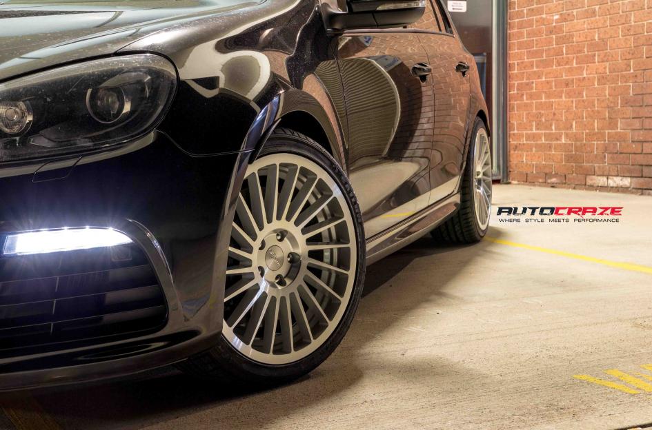 VOLKSWAGEN GOLF IND T SILVER MACHINED FACE 3