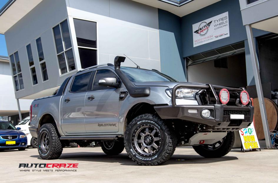 FORD-RANGER-TROPHY-MATTE-ANTHRACITE-WITH-BLACK-RING