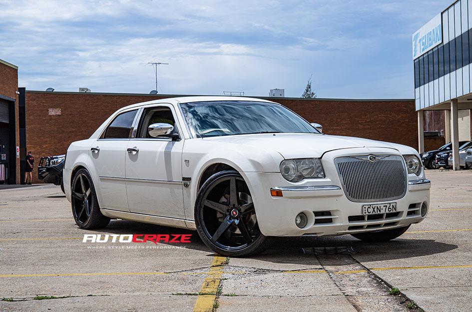CHRYSLER 300C IFG 8 FLAT BLACK