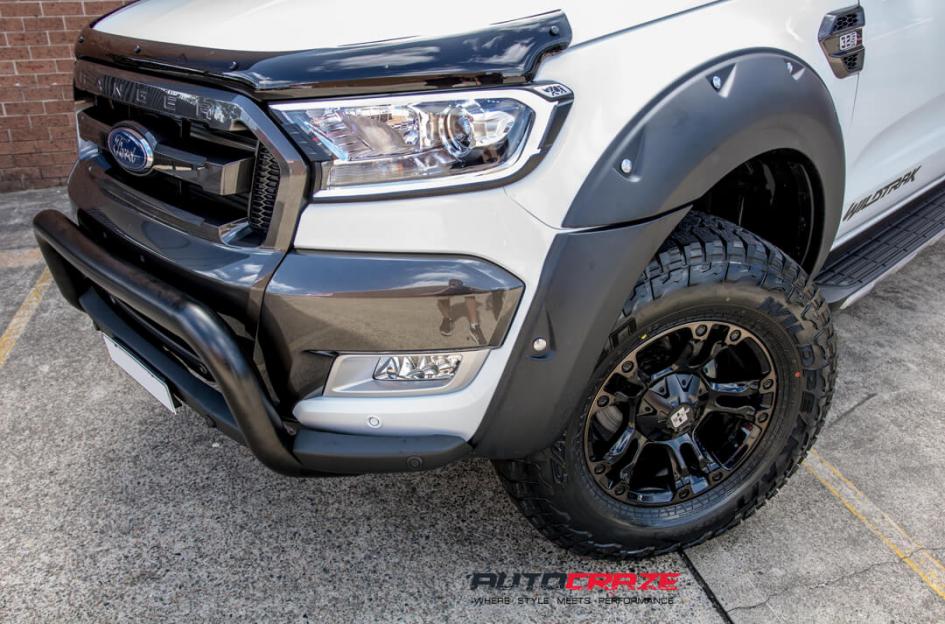 TOYOTA HILUX N80 4WD AVALANCHE MACHINED FACE MATTE BLACK DARK TINT
