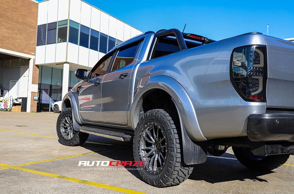FORD RANGER REBEL ANTHRACITE CENTER W BLACK LIP