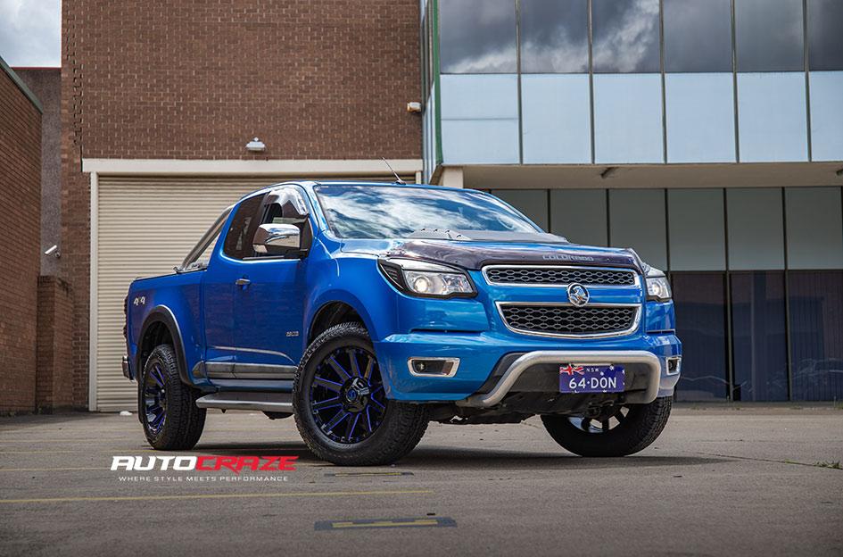 HOLDEN COLORADO CONTRA GLOSS BLACK BLUE TINTED CLEAR