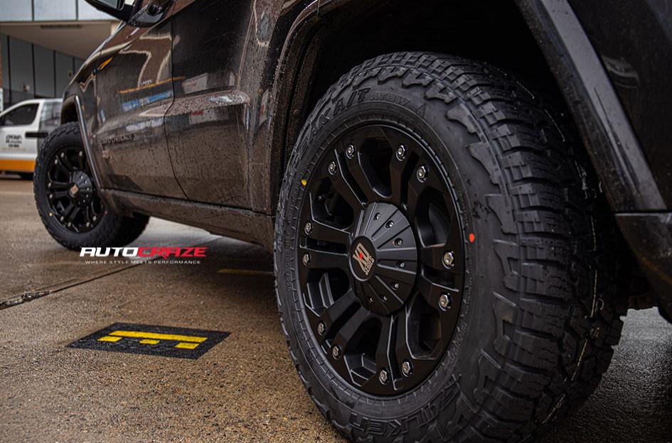 JEEP-GRAND-CHEROKEE-MONSTER-XD-MATTE-BLACK