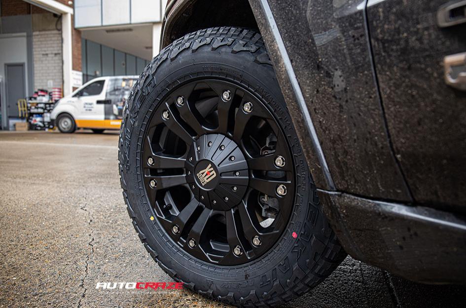 JEEP-GRAND-CHEROKEE-MONSTER-XD-MATTE-BLACK