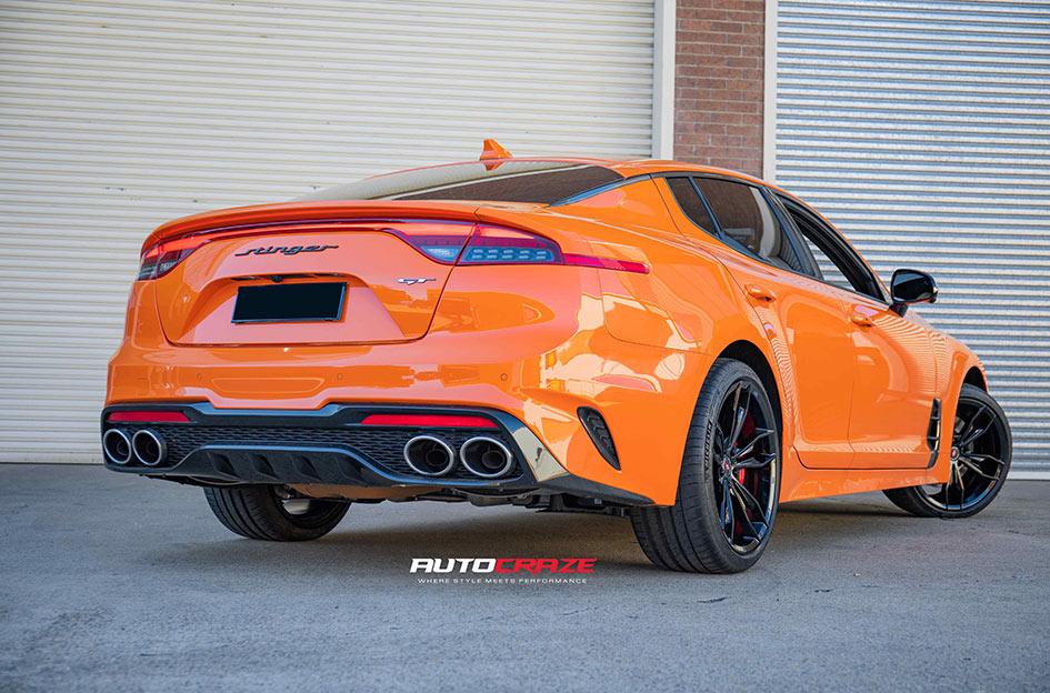 KIA STINGER IFG32 GLOSS BLACK