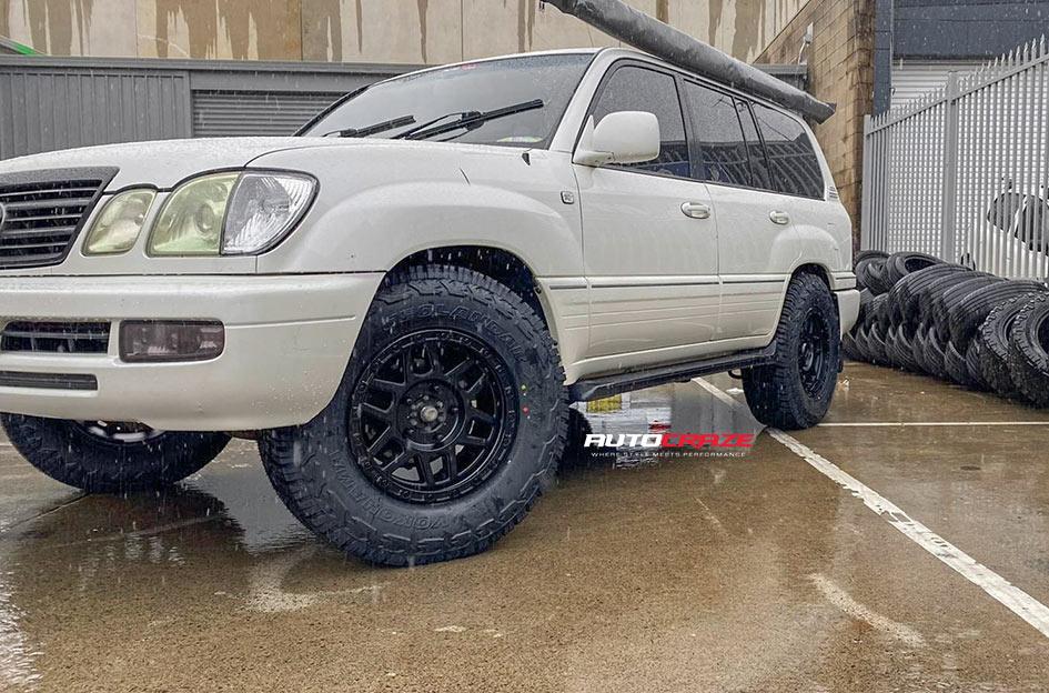 LEXUS-LX-470-KM544-MESA-SATIN-BLACK-GLOSS-BLACK-LIP