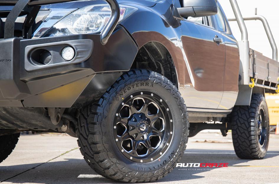 MAZDA BT 50 BOOST GLOSS BLACK MILLED ACCENTS