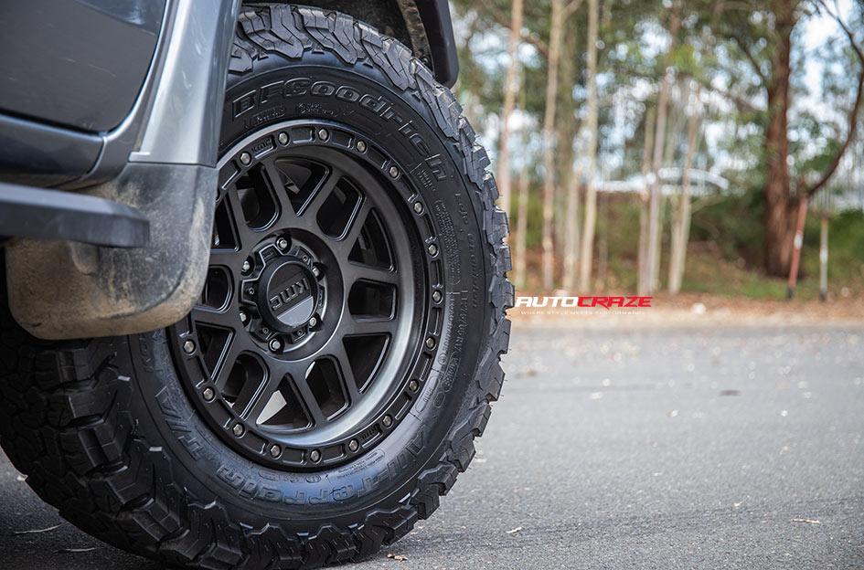 MITSUBISHI TRITON KM544 MESA SATIN BLACK GLOSS BLACK LIP