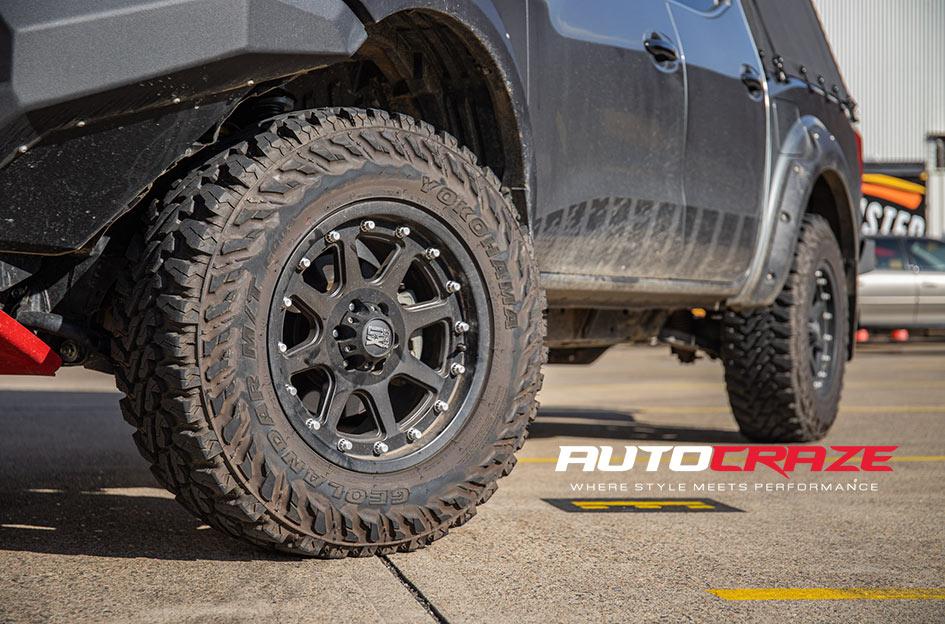 NISSAN NAVARA ADDICT MATTE BLACK