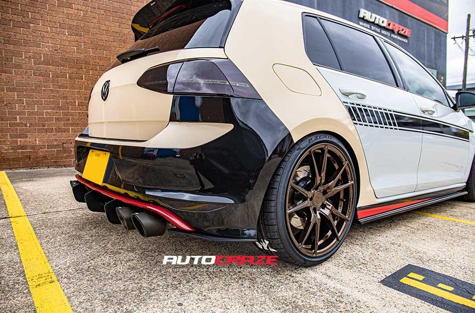 VOLKSWAGEN GOLF SF06 BRONZE