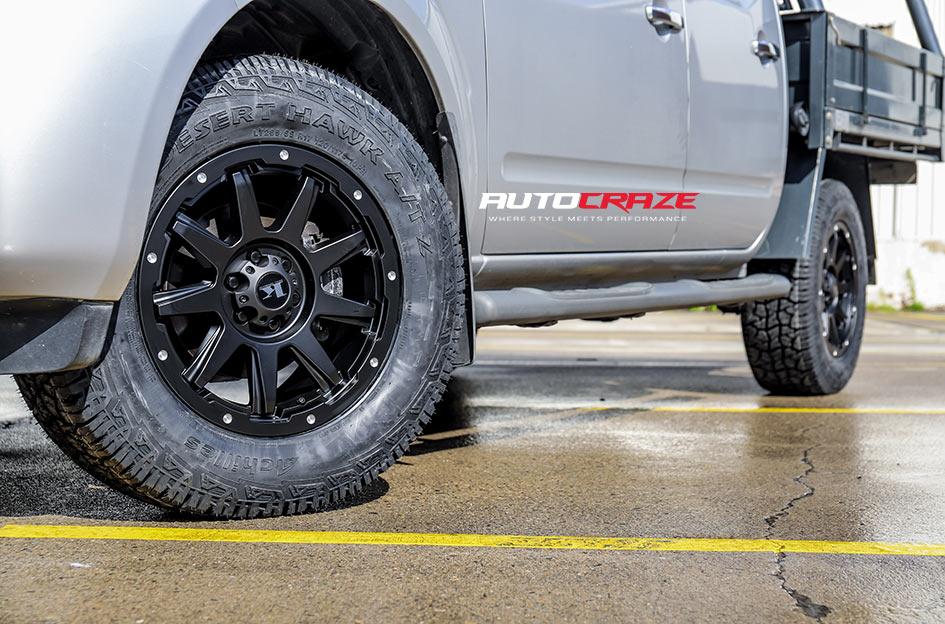 NISSAN NAVARA GATOR SATIN BLACK