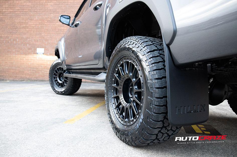 TOYOTA HILUX N80 4WD SANDSTORM GLOSS BLACK