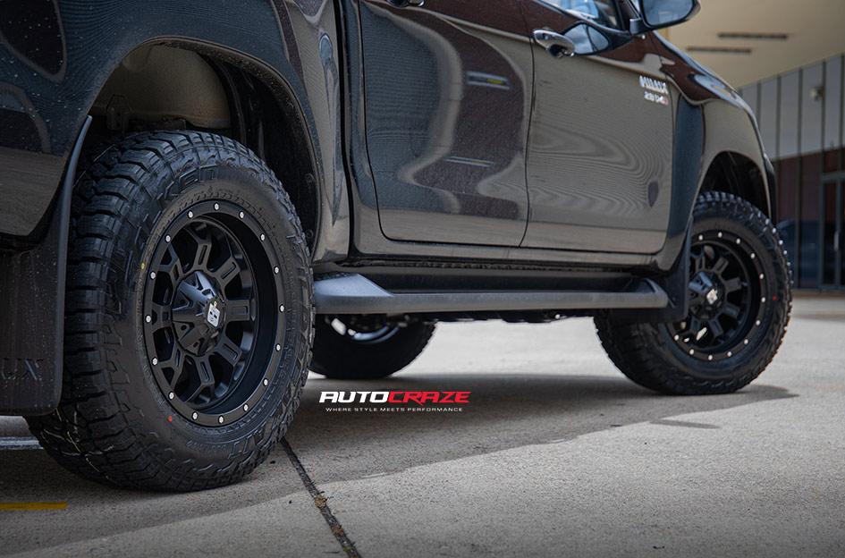 TOYOTA HILUX N80 4WD HURRICANE MATTE BLACK