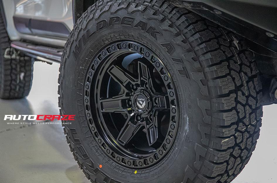 TOYOTA HILUX N80 RUGGED X KICKER MATTE BLACK