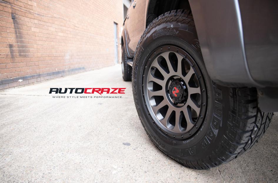 TOYOTA HILUX 4WD VICTIM GUNMETAL BLACK RING