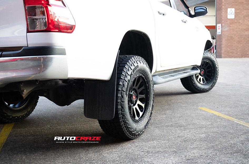 TOYOTA HILUX N80 4WD VICTIM MATTE BLACK