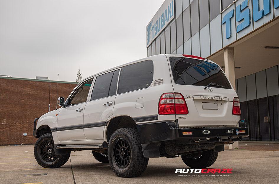 TOYOTA LANDCRUISER OFF ROAD PODIUM STAIN BLACK