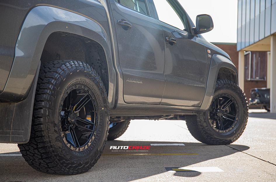 VOLKSWAGEN AMAROK RAILCAR GLOSS BLACK