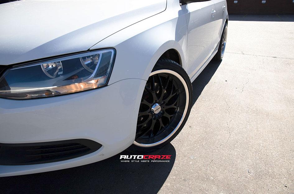 VOLKSWAGEN GOLF CHEETAH GLOSS BLACK POLISH LIP