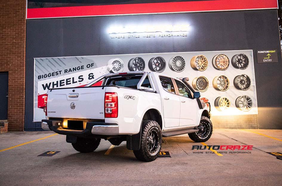 HOLDEN COLORADO REVOLVER GLOSS BLACK WITH MILLED ACCENTS