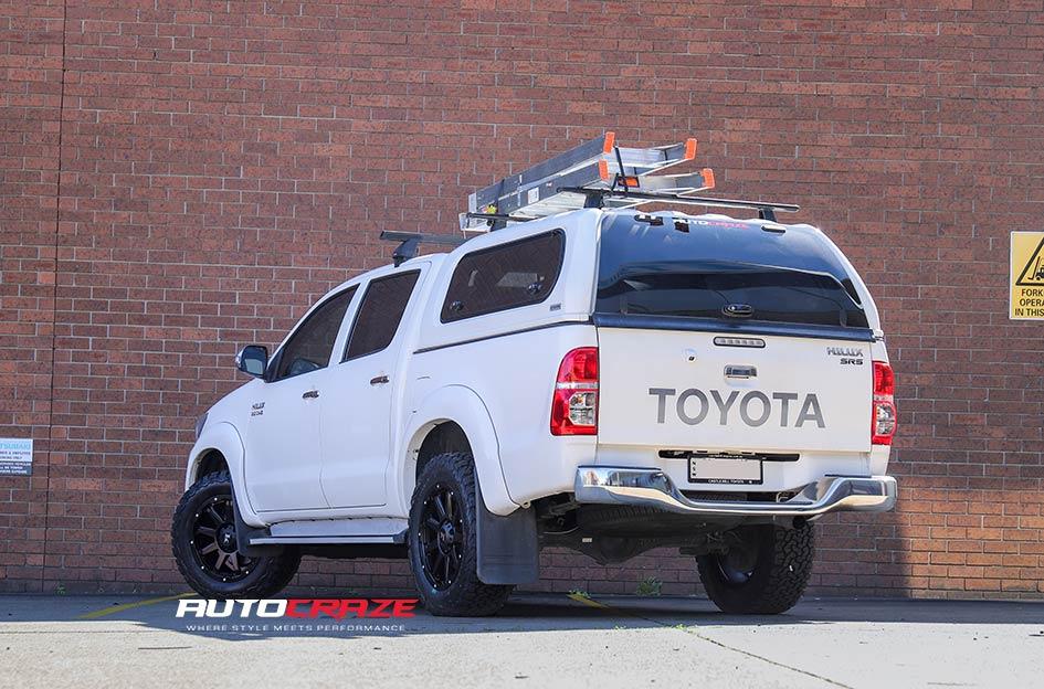 TOYOTA HILUX N70 4WD GATOR SATIN BLACK