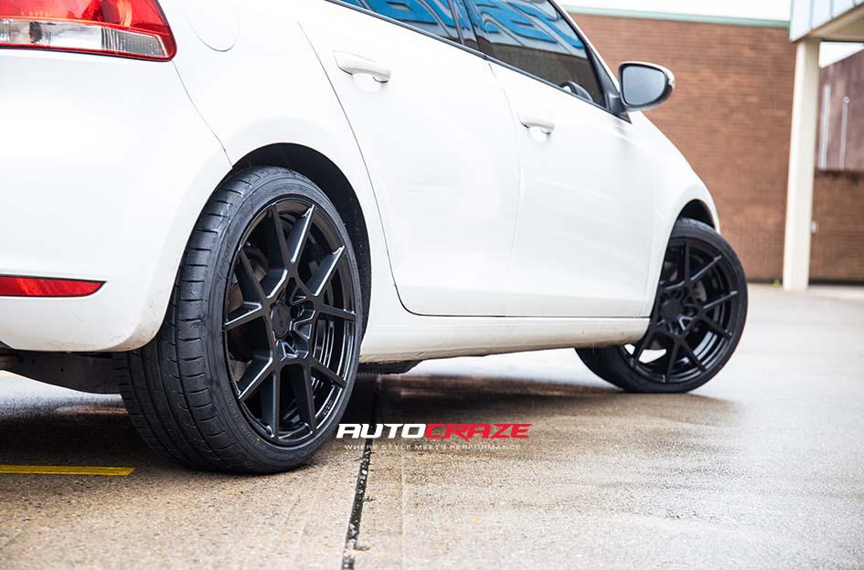 VOLKSWAGEN GOLF KPS MATTE BLACK