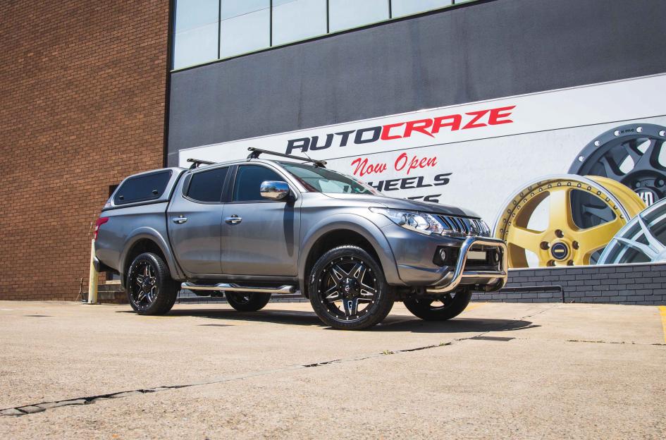MITSUBISHI TRITON FULL BLOWN GLOSS BLACK MILLED ACCENTS