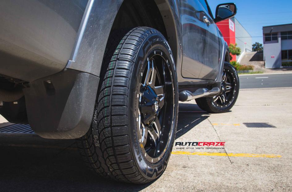 MITSUBISHI TRITON FULL BLOWN GLOSS BLACK MILLED ACCENTS
