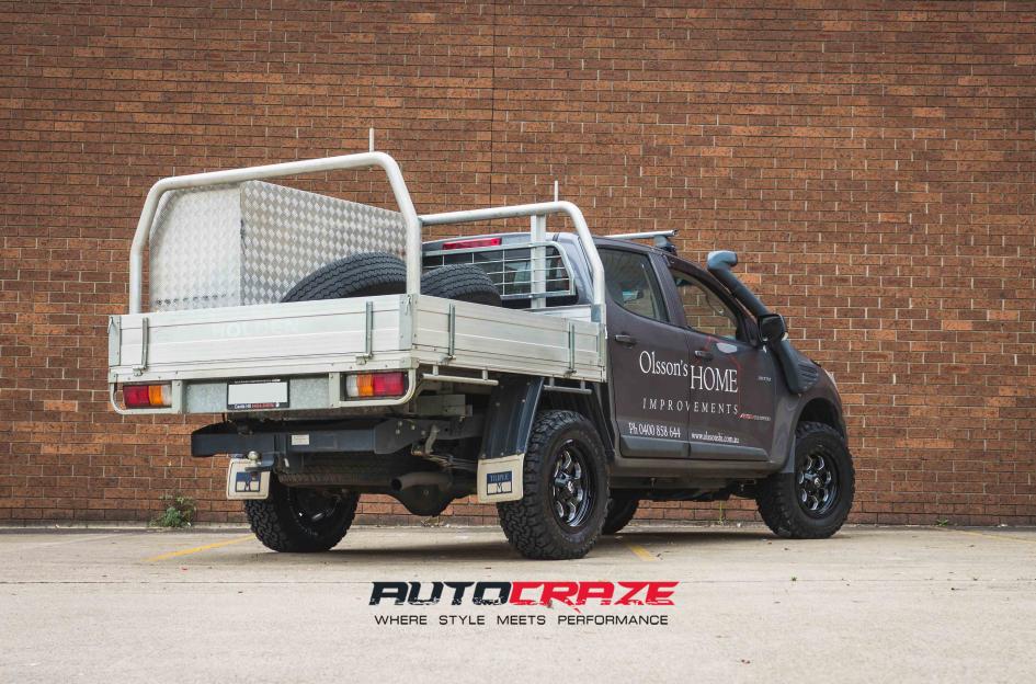 HOLDEN COLORADO SAVAGE GLOSS BLACK MILLED ACCENTS