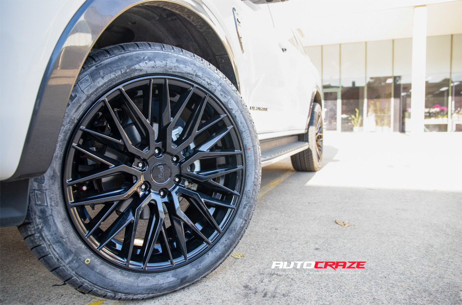 FORD EVEREST NEXT GEN NICHE GAMMA GLOSS BLACK