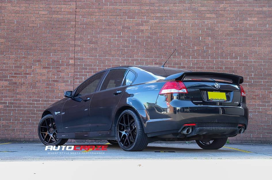 HOLDEN-COMMODORE-VE-SEDAN-STAGE-MATTE-BLACK