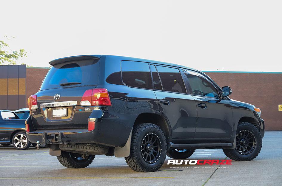 TOYOTA LANDCRUSIER CALIBRE SATIN BLACK