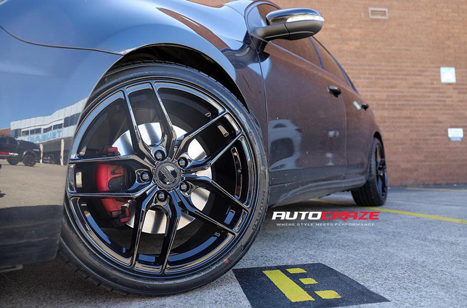 VOLKSWAGEN-GOLF-TARO-GLOSS-BLACK