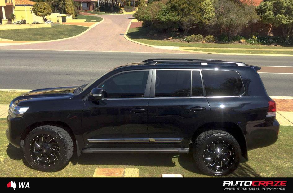 TOYOTA LANDCRUSIER CLEAVER GLOSS BLACK MILLED ACCENTS