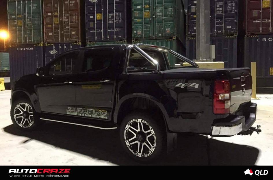 HOLDEN COLORADO T01 GLOSS BLACK MACHINED FACE WITH CHROME INSERTS