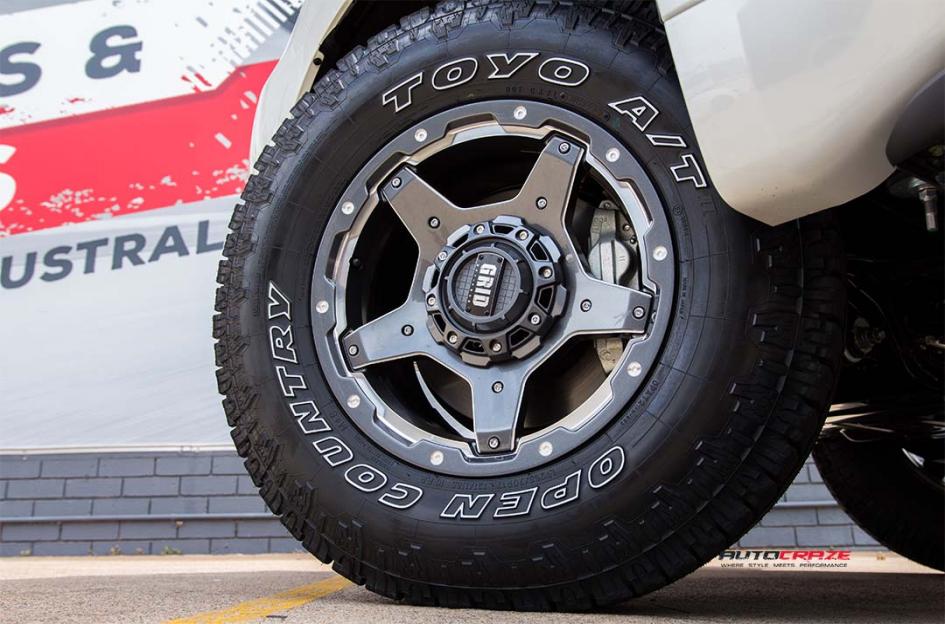 TOYOTA-PRADO-GD04-GRAPHITE-WITH-MILLED-ACCENTS