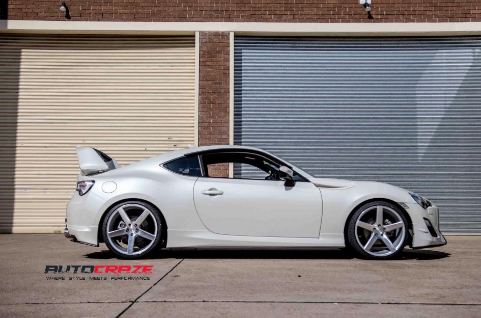 TOYOTA 86 MILAN SILVER MACHINED FACE