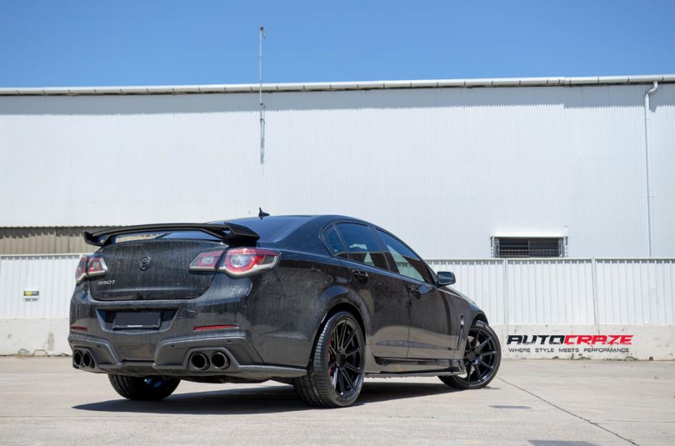HOLDEN-COMMODORE-SF04-MATTE-BLACK