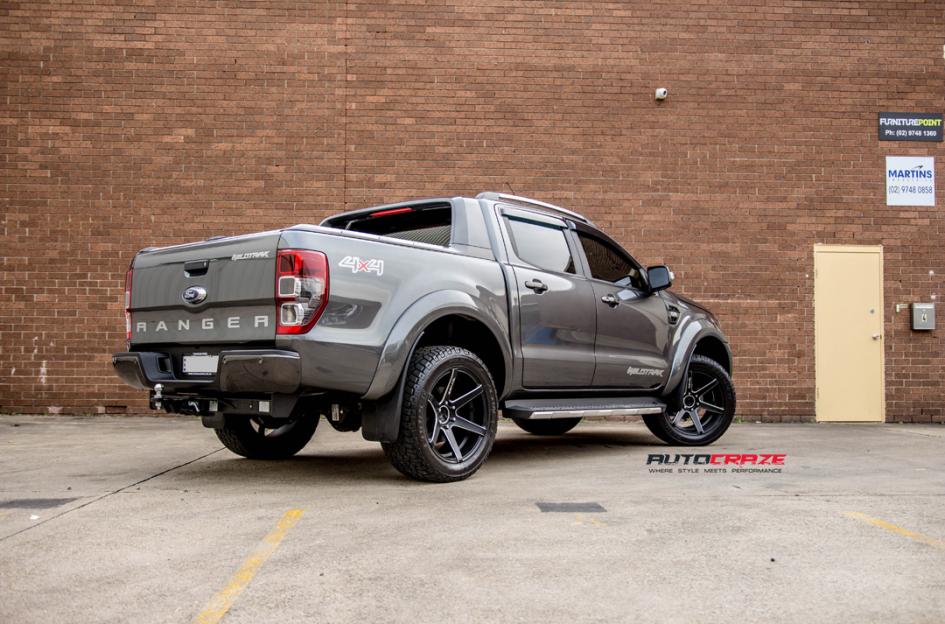 FORD-RANGER-ZEUS-09-GLOSS-BLACK-MILLED-ACCENTS-2