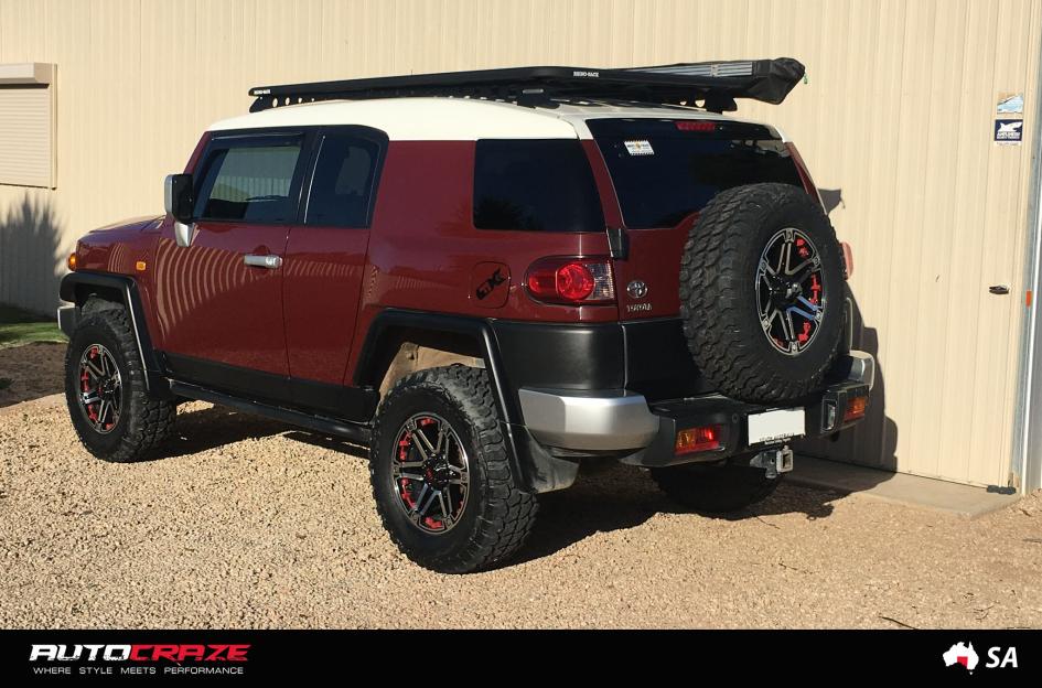 TOYOTA FJ CRUISER T01 GLOSS BLACK MACHINED FACE WITH RED INSERTS