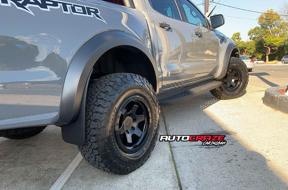 FORD-RAPTOR-SIX-MATTE-BLACK-FACE-WITH-GLOSS-BLACK-WINDOWS