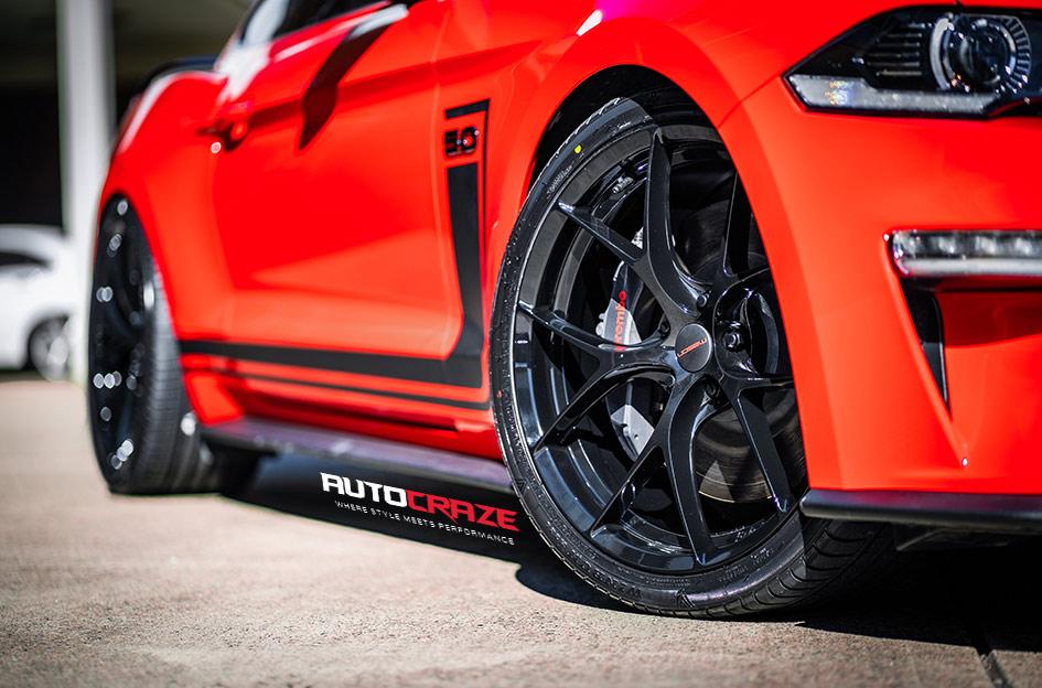 FORD MUSTANG ZR3 GLOSS BLACK