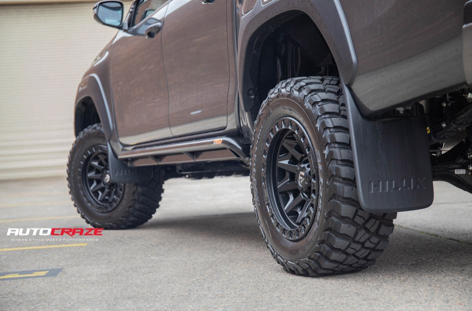 TOYOTA HILUX N80 4WD COVERT MATTE BLACK