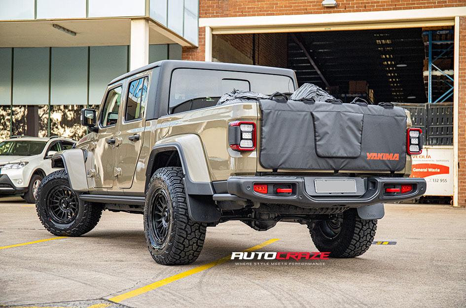 JEEP GLADIATOR IMPACT SATIN BLACK