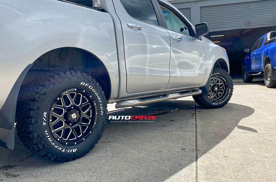 MAZDA BT 50 VEGAS GLOSS BLACK MILLED 