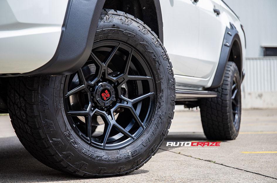 MITSUBISHI TRITON SABBATH MATTE BLACK