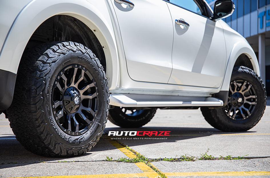 MITSUBISHI TRITON FLORIDA MACHINED FACE BLACK MATTE GREY TINT