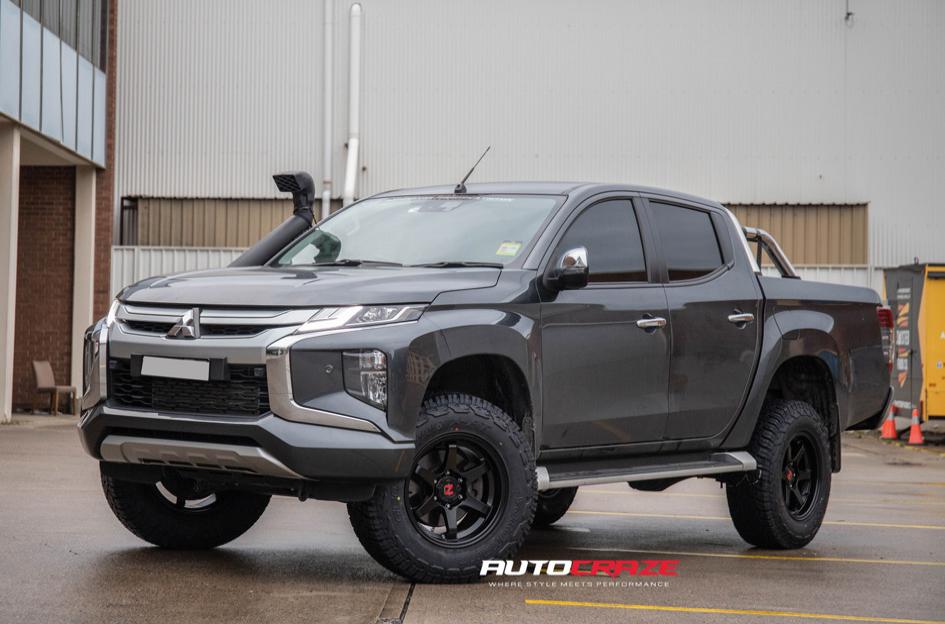 MITSUBISHI TRITON PROSECUTOR MATTE BLACK